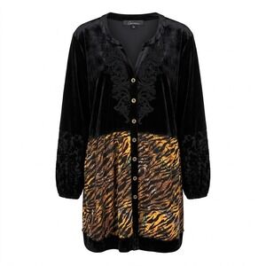 NEW Calessa Womens 2X Black Velvet Animal Print Embroidered Button Up‎ Tunic Top